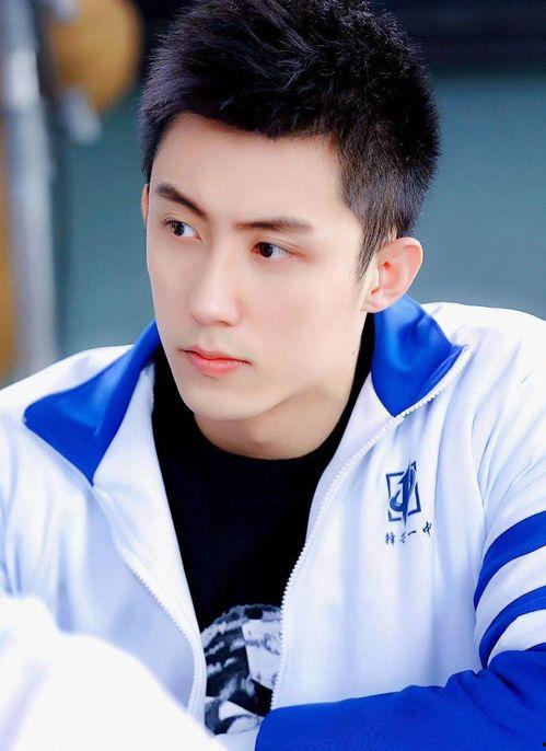 一线吃瓜娱乐圈喻闻的cp是谁,揭秘明星恋情背后的秘密